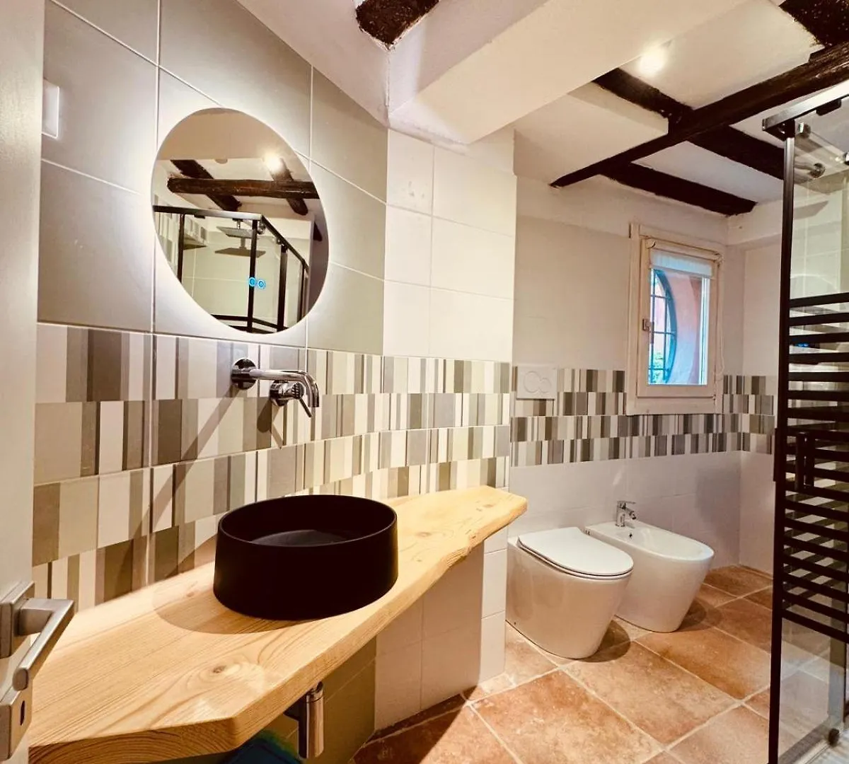 Apartment Collegio Di Spagna The Place Apt Bologna Italy